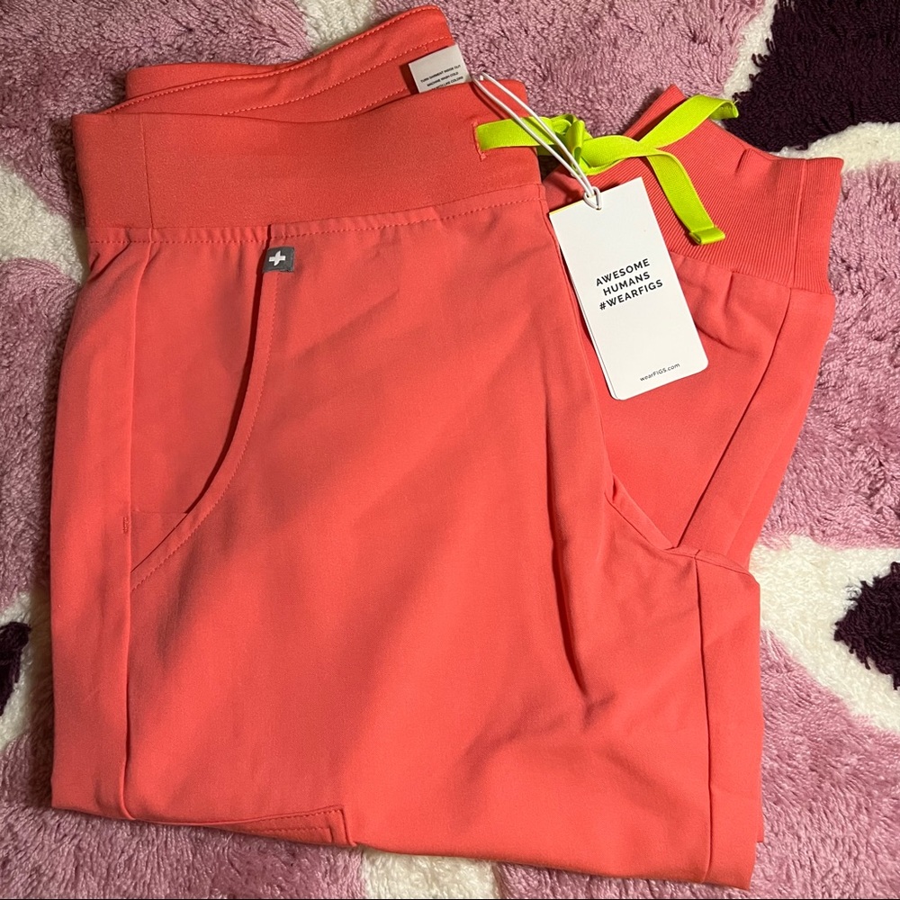 FIGS HOT CORAL ZAMORA NWT LIMITED COLOR